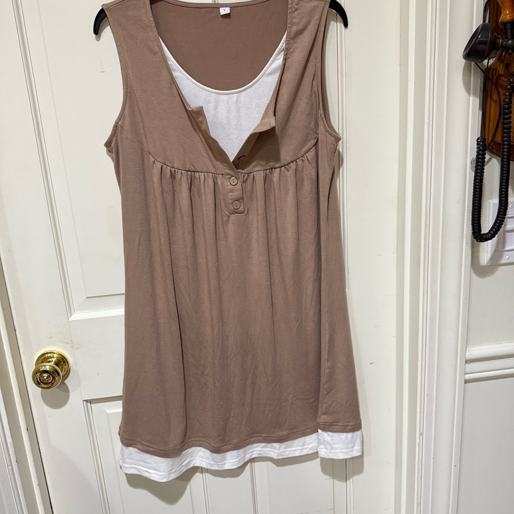 Sleeveless Tan and White Layered Dress